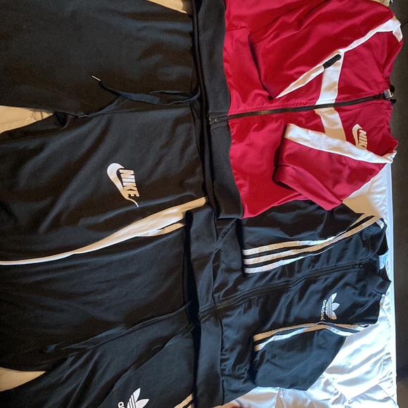 Nike sales plus one adidas - Picture 2 of 2